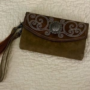 Blazin Roxx Women's Molly Concho Wallet / Clutch